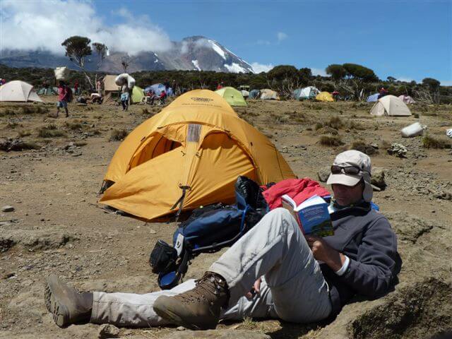 Relaxen tijdens beklimming Mount Kilimanjaro, Tanzania