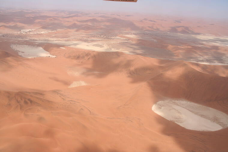 Sossusvlei tijdens scenic flight vanuit Swakopmund Namibië