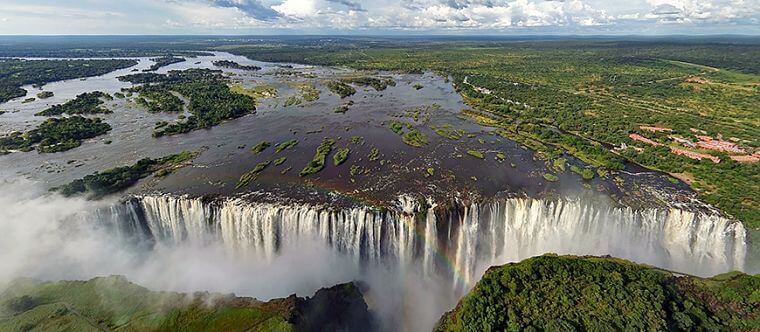 Victoria watervallen vanuit helikopter Zambia