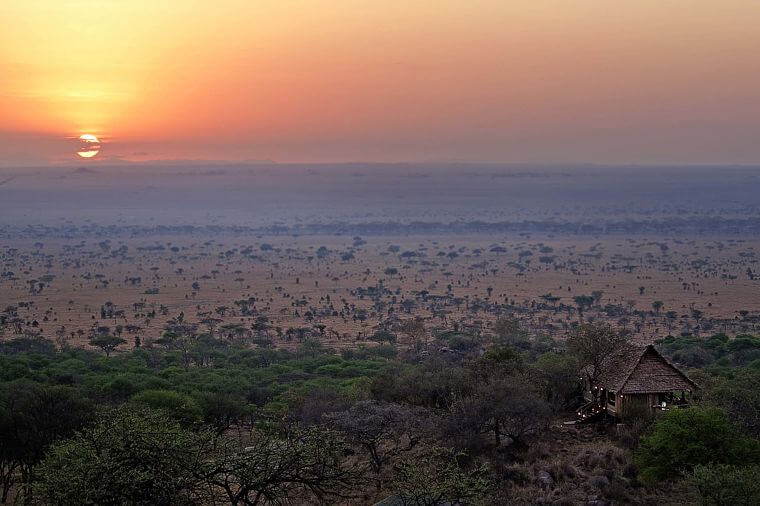 Serengeti Pioneer Camp uitzicht over het Serengeti National Park