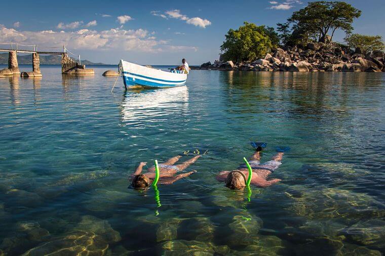 Snorkelen in Lake Malawi bij Kaya Mawa