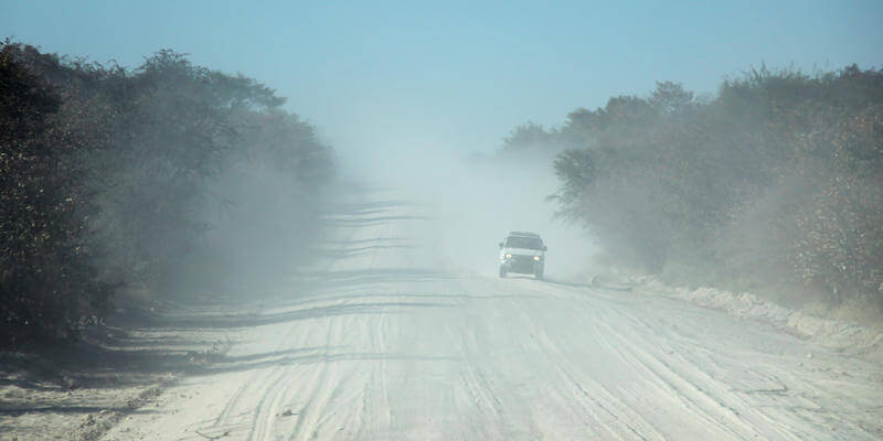 Weg van Maun naar Moremi Game Reserve Botswana
