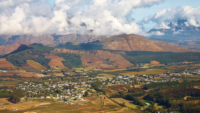 Franschhoek vanuit de lucht in Zuid-Afrika